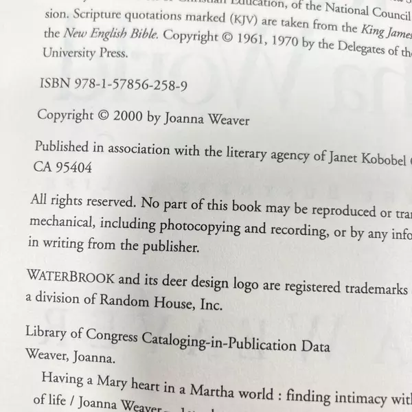 Having a Mary Heart in a Martha World by Joanna Weaver 2000 PB Good Condition