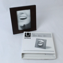 Umbra Simple 4 x 6 Solid Wood Picture Frame Stained Lacquered Versatile Use