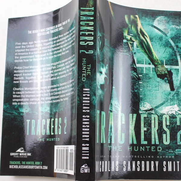 Trackers 2 The Hunted by Nicholas Sansbury Smith 2016 Paperback Good Condition