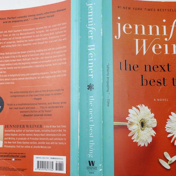 The Next Best Thing Jennifer Weiner 2012 Paperback Washington Square Press