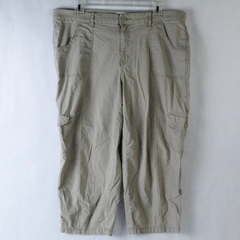 St. Johns Bay Capri Pants Women's Size 16 Lightweight Beige Cargo Pockets 