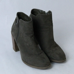 Forever 21 Women's Green 3.5" Heel Bootie Ankle Boots Size 7.5 Zipper Closure