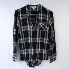 CB Casual Top Shirt Women's Size Medium Black Cream Plaid Long Sleeves
