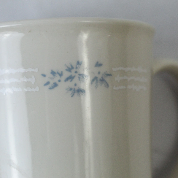 Set of 4 Corning Coffee Tea Cups Mugs Lace Bouquet Kitchen Home Decor