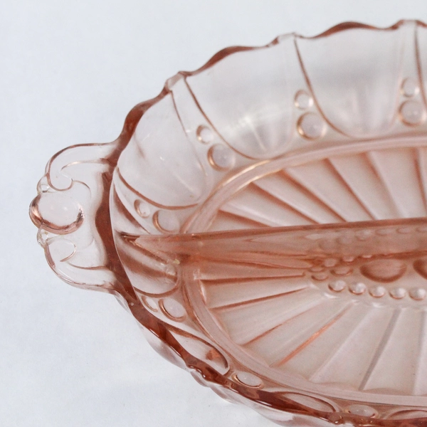 Vintage Anchor Hocking 2 Section Oyster And Pearl Divided Relish Dish Pink