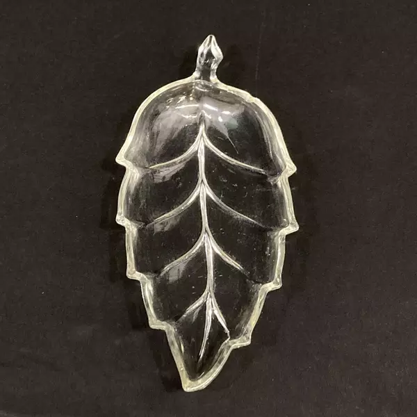 Vintage Clear Glass Leaf Shaped Candy Nut Bonbon Dish