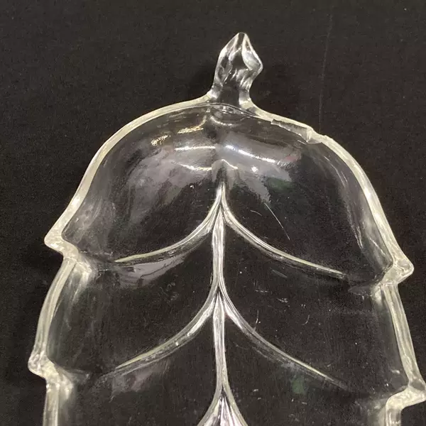 Vintage Clear Glass Leaf Shaped Candy Nut Bonbon Dish
