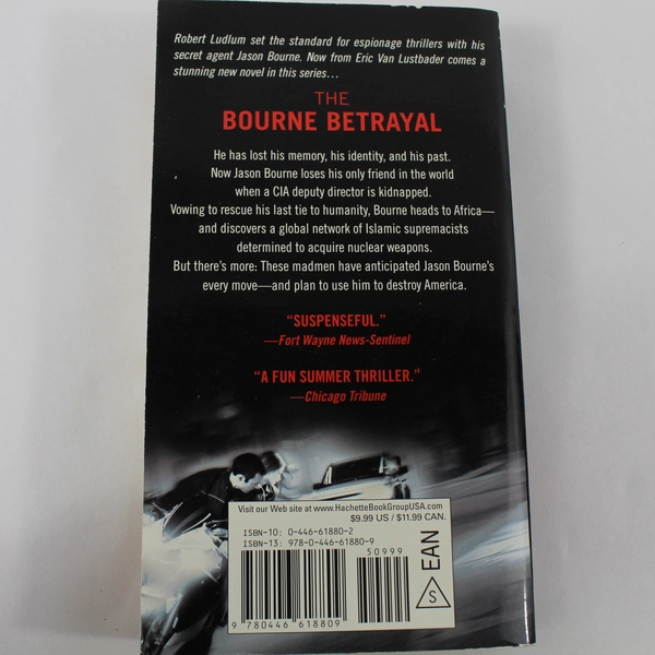 Robert Ludlum's The Bourne Betrayal by Eric Van Lustbader 2008 Grand Central PB