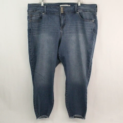 Torrid Women's Denim Jeggings Mid Rise Frayed Edges Stretch Fit Size 24R