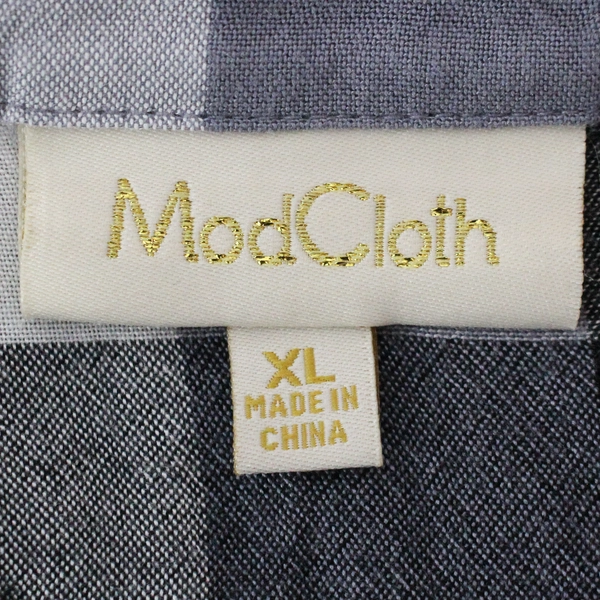 Modcloth Women's XL Black & White Plaid V Neck Button Down Blouse 100% Rayon