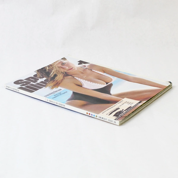 Heidi Klum Winter 1998 Sports Illustrated Swimsuit Issue Magazine
