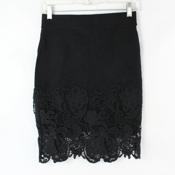 Haute Monde Black Elastic Waist Crochet Floral Accent Skirt Women's Size Small