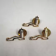 Lot Of 3 Lighthouse And Bridge Collectible Pinbacks Enamel Clutch Back Pins