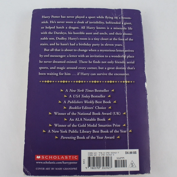 Harry Potter and the Sorcerer's Stone Book J.K. Rowling Scholastic Paperback