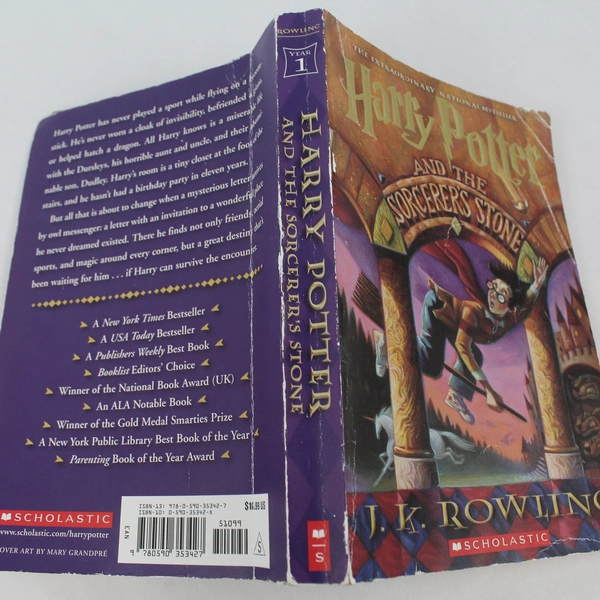 Harry Potter and the Sorcerer's Stone Book J.K. Rowling Scholastic Paperback