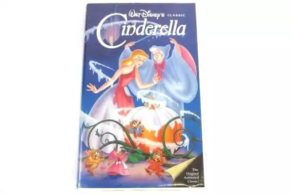 Walt Disney's Classic Cinderella Black Diamond VHS Tape Movie 410 Clamshell 