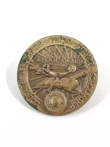 Vintage Maco Gold Tone American Legion School Award Pin Scholarship Honor