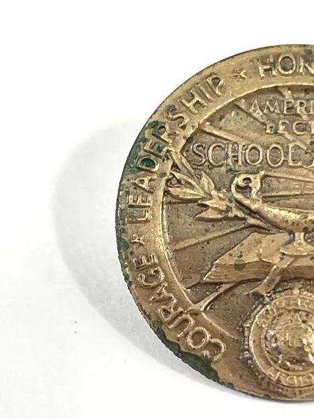 Vintage Maco Gold Tone American Legion School Award Pin Scholarship Honor