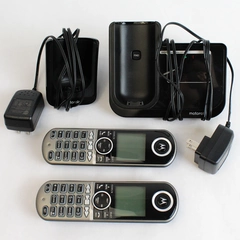 Motorola DECT 6.0 Cordless Phone with 3 Handsets Digital Answering System