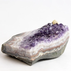 Natural Amethyst and Agate Crystal Geode Cluster Specimen 498 Grams 4 Inches