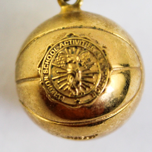 Josten's 1977 Gold Tone OSAA State Basketball Champions Pendant Broken Chain