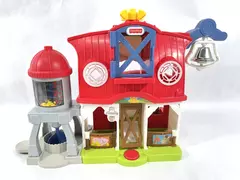 2016 Fisher Price Little People Caring For Animals Musical Barn Pre-Owned