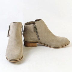 NWT Blondo Waterproof Leather Boots Taupe Women's 7.5 Medium Width Tags