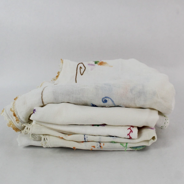 Lot of 5 Small Vintage Embroidered Tablecloths and Runner Scrap Fabric Crafting