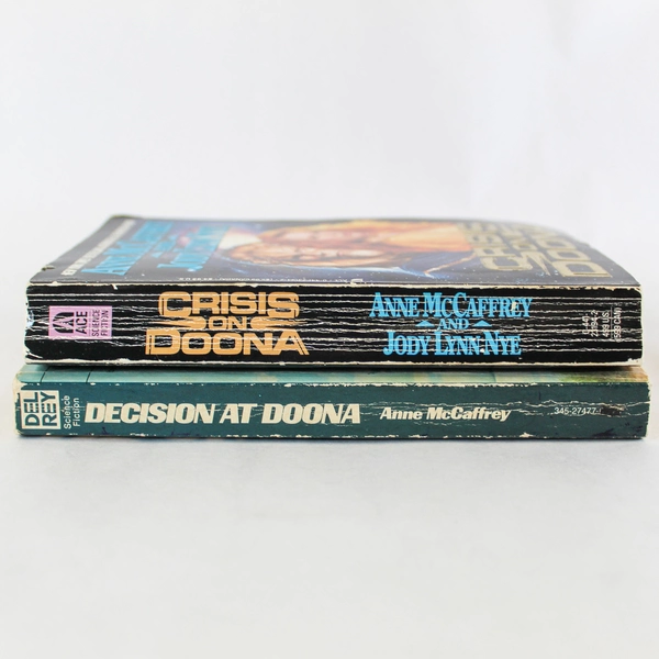 Lot of 2 Anne McCaffrey Doona Series Books Decision & Crisis on Doona