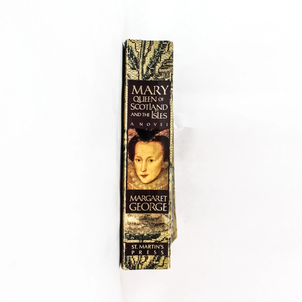 Mary Queen of Scotland and the Isles by Margaret George 1992 Paperback