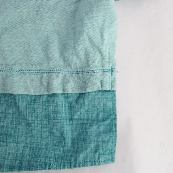 Gloria Vanderbilt Blue 1/4-Button Long-Sleeved Top Women's Medium