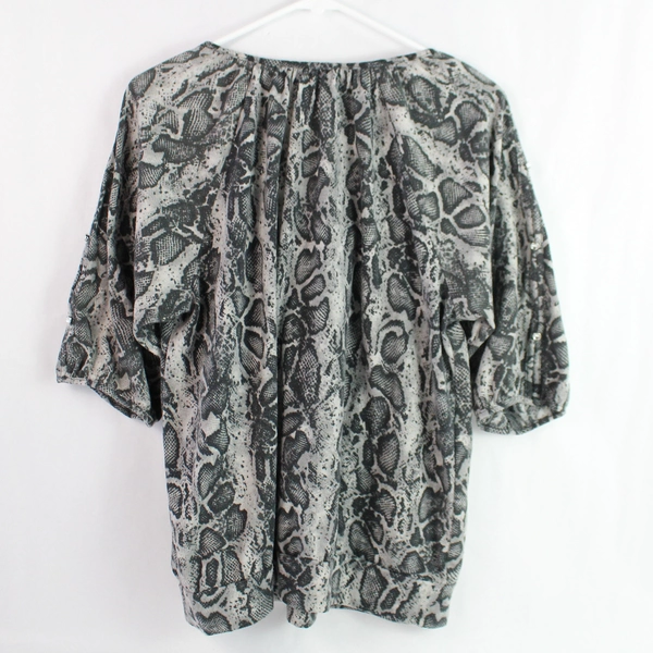 Lena Petite Gray Snakeskin Pattern Half-Sleeve Blouse Women's Size P/L