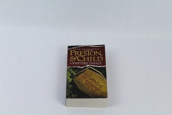 Cemetery Dance by Douglas Preston and Lincoln Child (2010) Vision Books PB