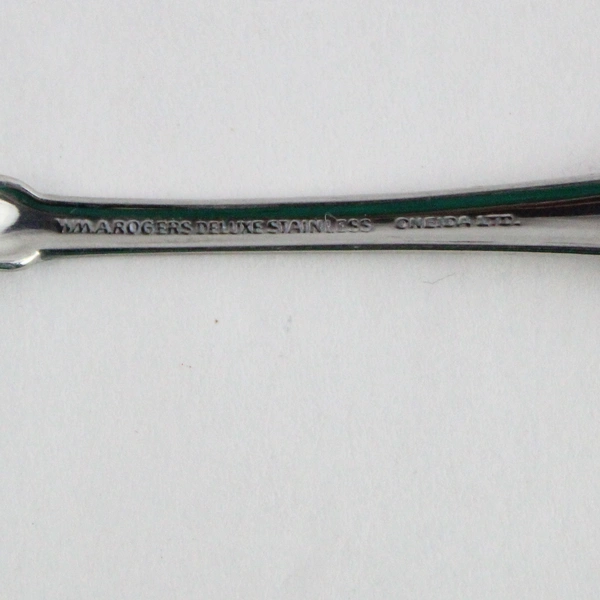 Gloria Oneida Butter Knife WMA Rogers Stainless Steel Ergonomic Design