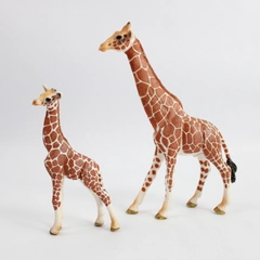 Schleich 6.75" Giraffe and 4.5" Baby Figure Hard Plastic #D-73527