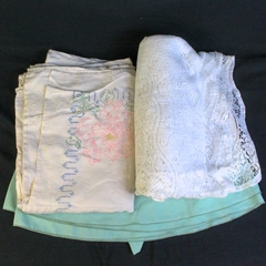 Lot of 3 Vintage Tablecloths For Fabric Cutters Only Crafts DIY Lace Woven Flaws