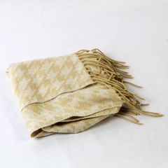 Women's Scarf White and Cream Houndstooth Pattern Soft With Tassels 11x53.5 in