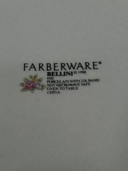 Lot of 6 Farberware Bellini Floral Pattern Salad Plates 8 Inch