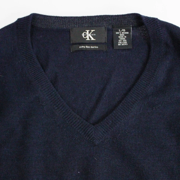 Calvin Klein Men's Blue Extra Fine 100% Merino Wool V-Neck Sweater Size Large 