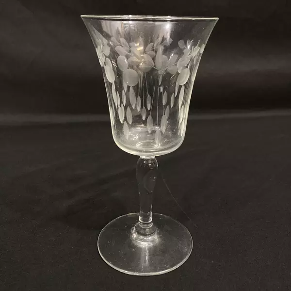 Lot of 4 Mismatched Etched Crystal Wine & Cordial Glasses Good Condition