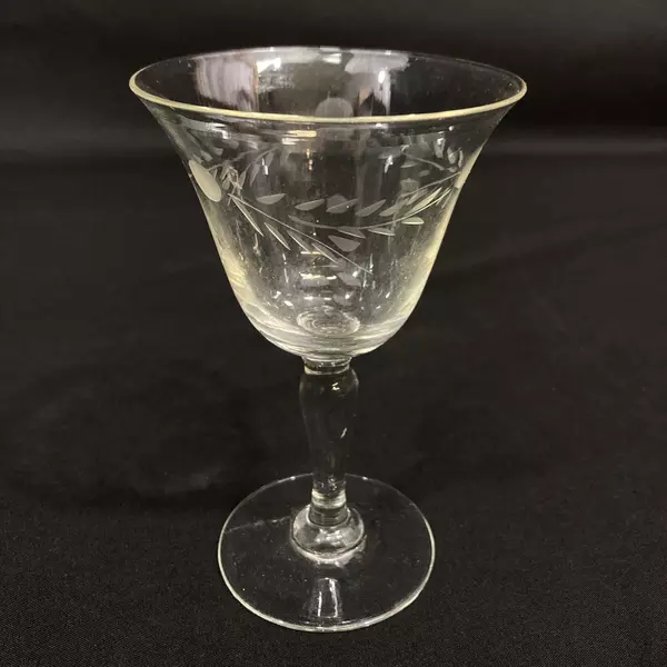 Lot of 4 Mismatched Etched Crystal Wine & Cordial Glasses Good Condition