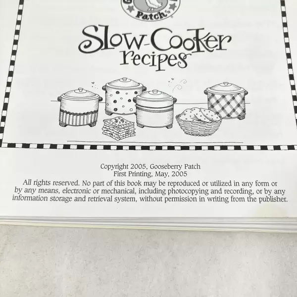 Our Favorite Slow Cooker Recipes Gooseberry Patch 2005 Cookbook Good Condition