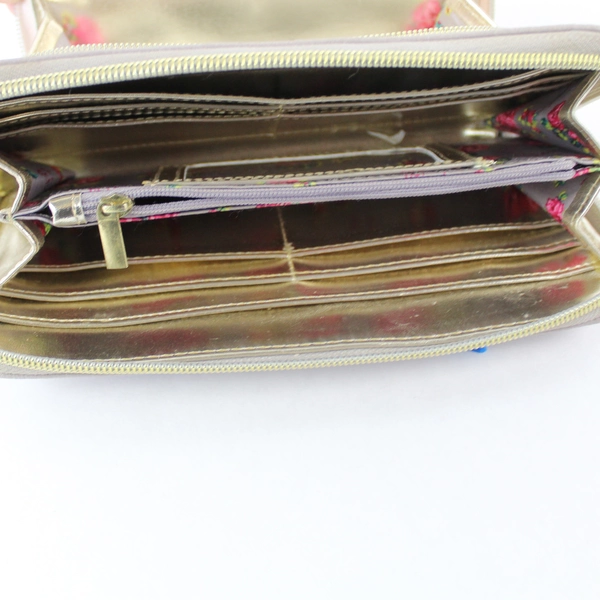 Betsey Johnson Gray Pink Striped Heart Leather Clutch Wristlet Zipper Wallet