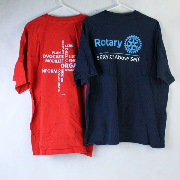 Lot of 2 T Tee Shirts Men's Size 2XL Gildan Bayside Navy Blue Red Short Sleeves