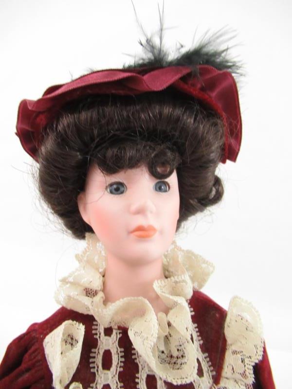 Vintage 1989 Heritage MInt Collection Victorian Porcelain Doll VIVIAN With Stand
