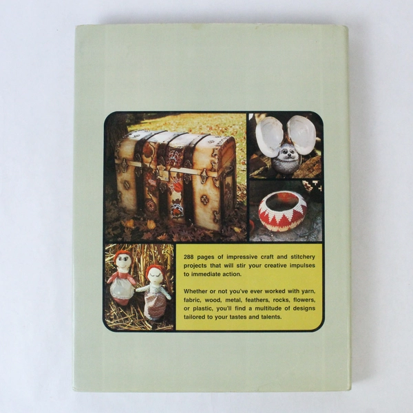 Better Homes & Gardens Creative Crafts & Stitchery 1976 Hardcover Book