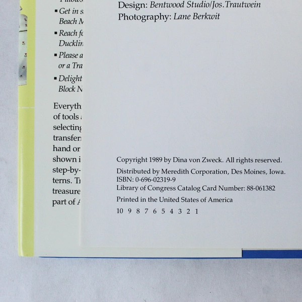 Small Quiltcrafts by Jennifer Geiger 1989 Hardcover with Dust Jacket