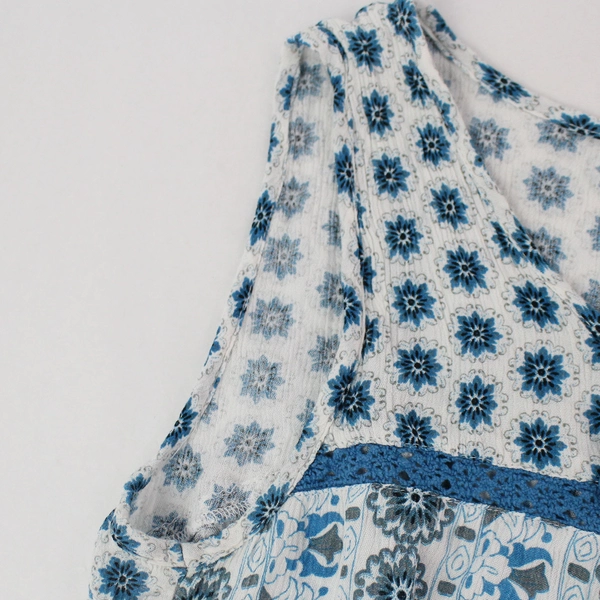 Great Northwest Indigo Blue and White Patterned Sleeveless Blouse Women's Medium