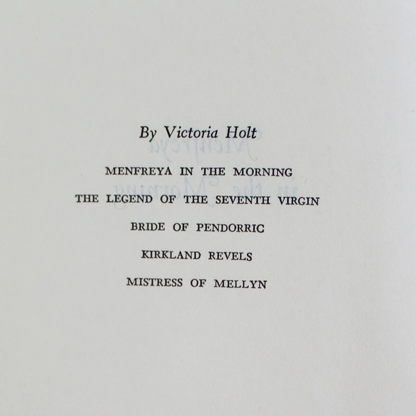 Vintage 1966 Menfreya in the Morning by Victoria Holt Hardcover Book
