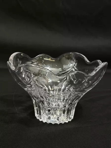 Lot of 2 Mikasa Christmas Night Crystal Bowls 2007 6" Scalloped Rim